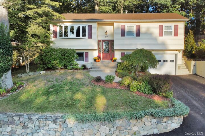 Property Photo:  9 Prospect Place  NY 10901 