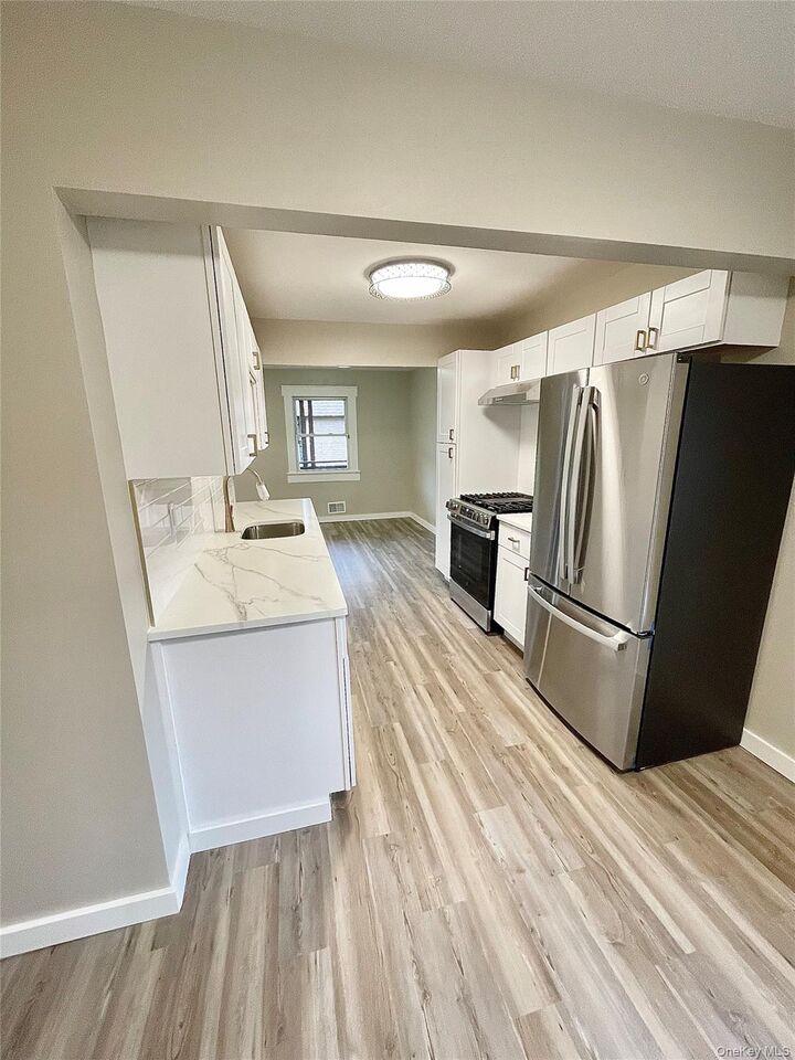 Property Photo:  56 New Holland Village 56  NY 10954 