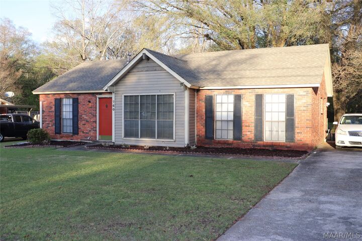 Property Photo:  760 N Burbank Drive  AL 36117 