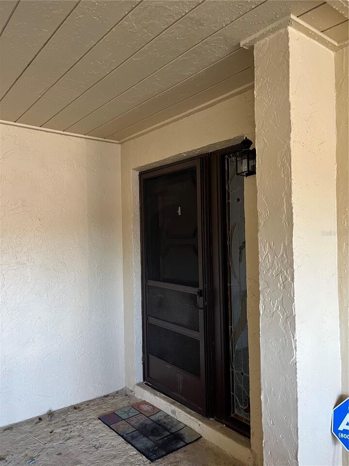 Property Photo: 1215 16th Circle SE FL 33771