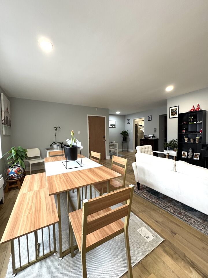 Property Photo:  6141 N Seeley Avenue 1D  IL 60659 