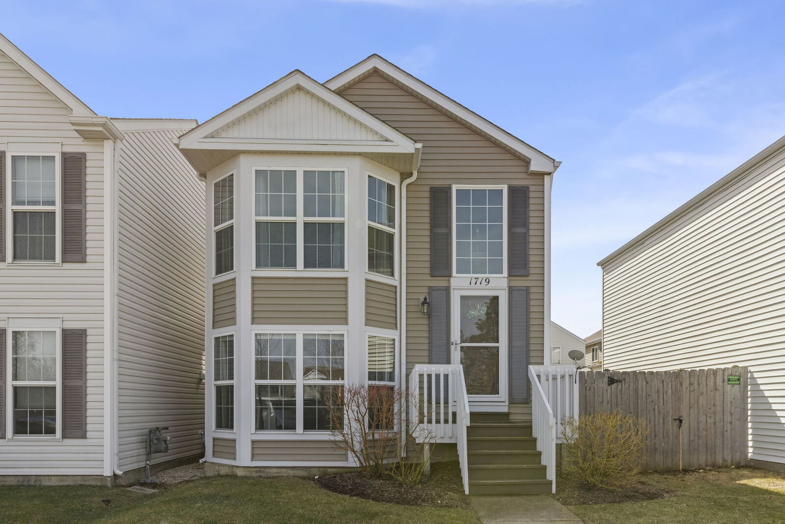 Property Photo:  1719 Ravine Park Lane  IL 60504 