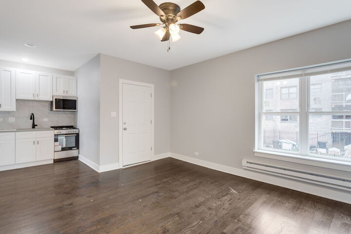 Property Photo:  8022 S Ellis Avenue 1B  IL 60619 
