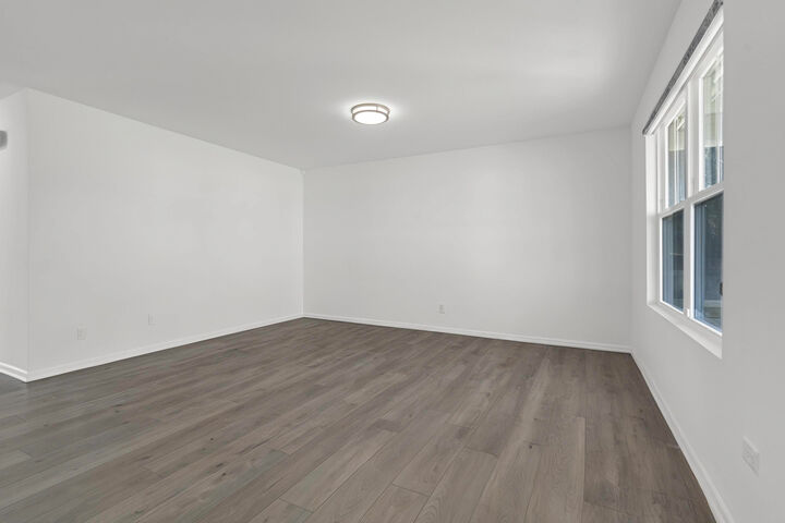 Property Photo:  955 Riverdale Court  IL 60152 