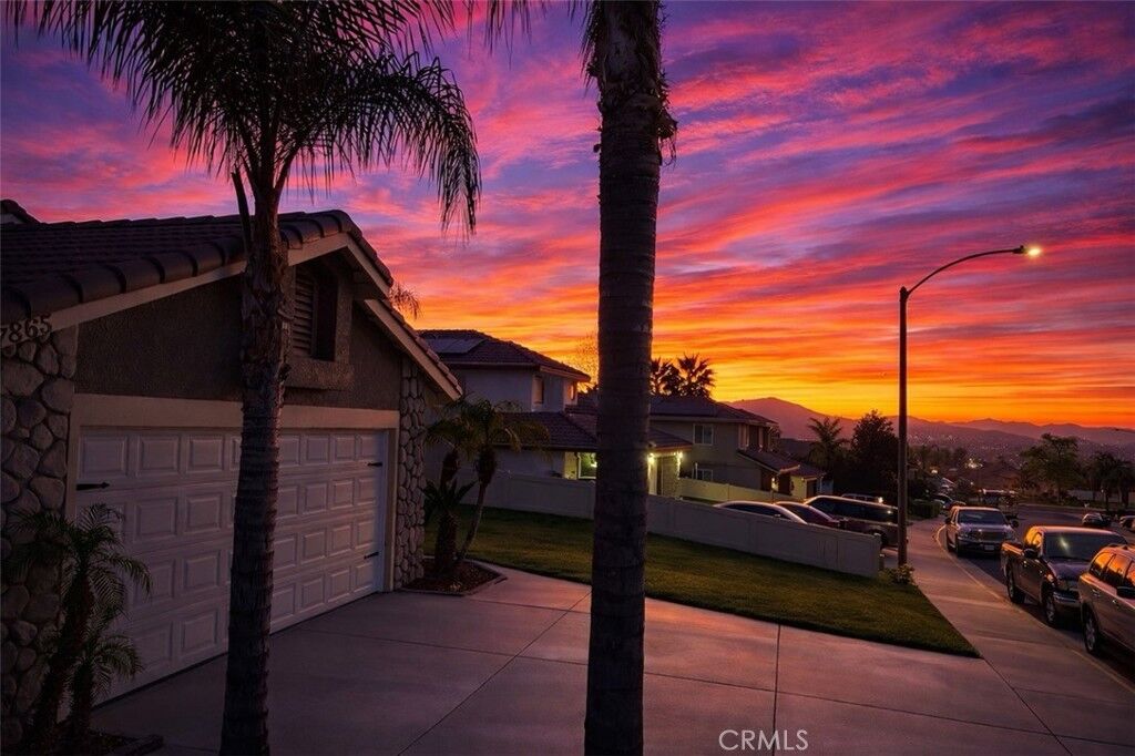 Property Photo:  27865 Cliff Top Court  CA 92585 