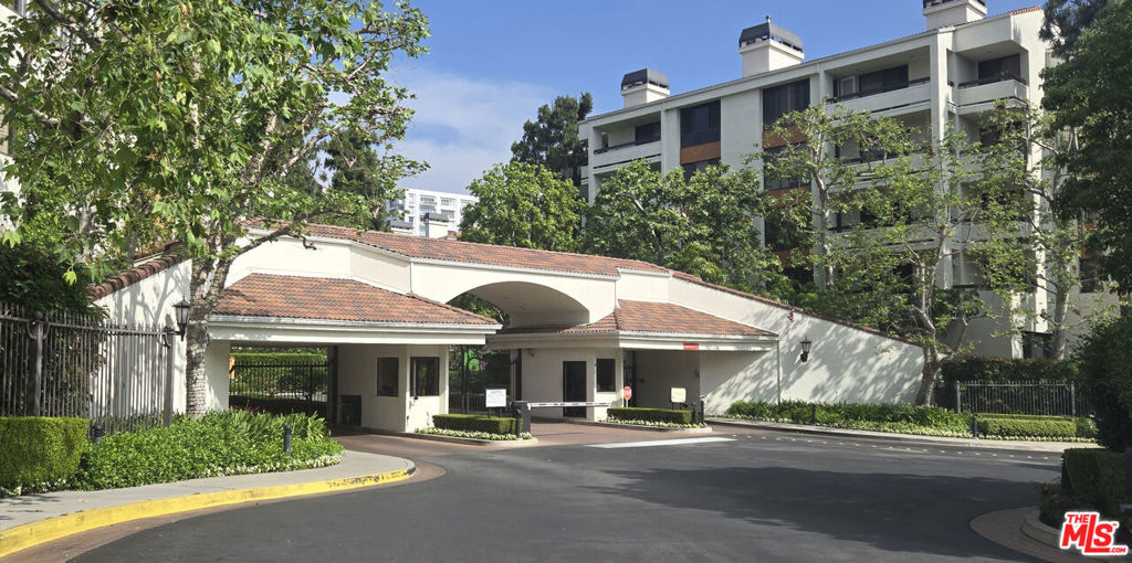 Property Photo: 2131 Century Park Lane 212 CA 90067