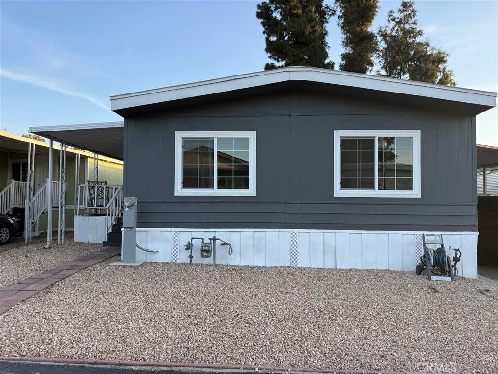 Property Photo:  300 N Ellis Street 3  CA 92530 