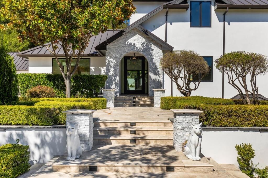 Property Photo:  130 Wood Road  CA 95030 