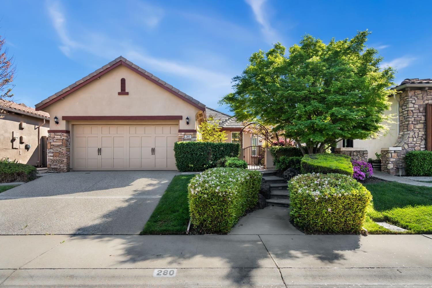 Property Photo: 280 Perazul Circle CA 95835