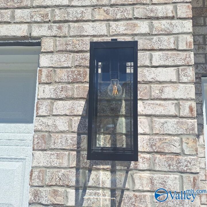 Property Photo:  50 County Road 1567  AL 35058 