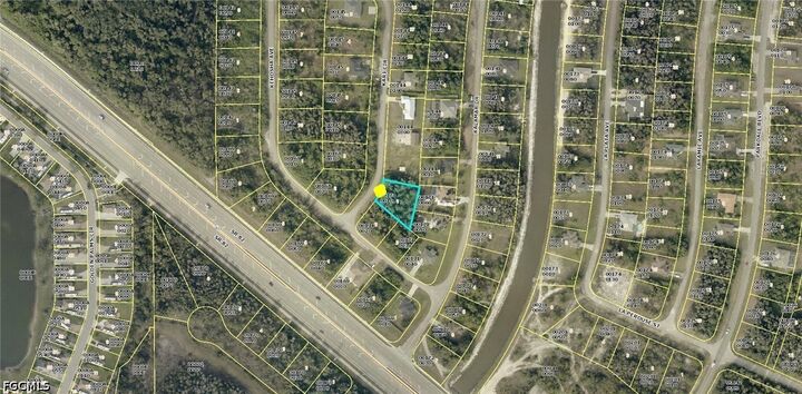 Property Photo:  733 Kari Circle  FL 33974 