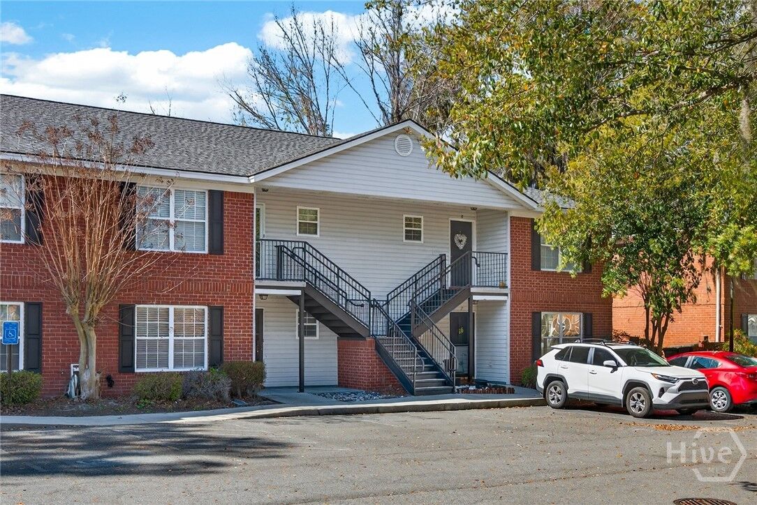 Property Photo: 310 Tibet Avenue 8 GA 31406