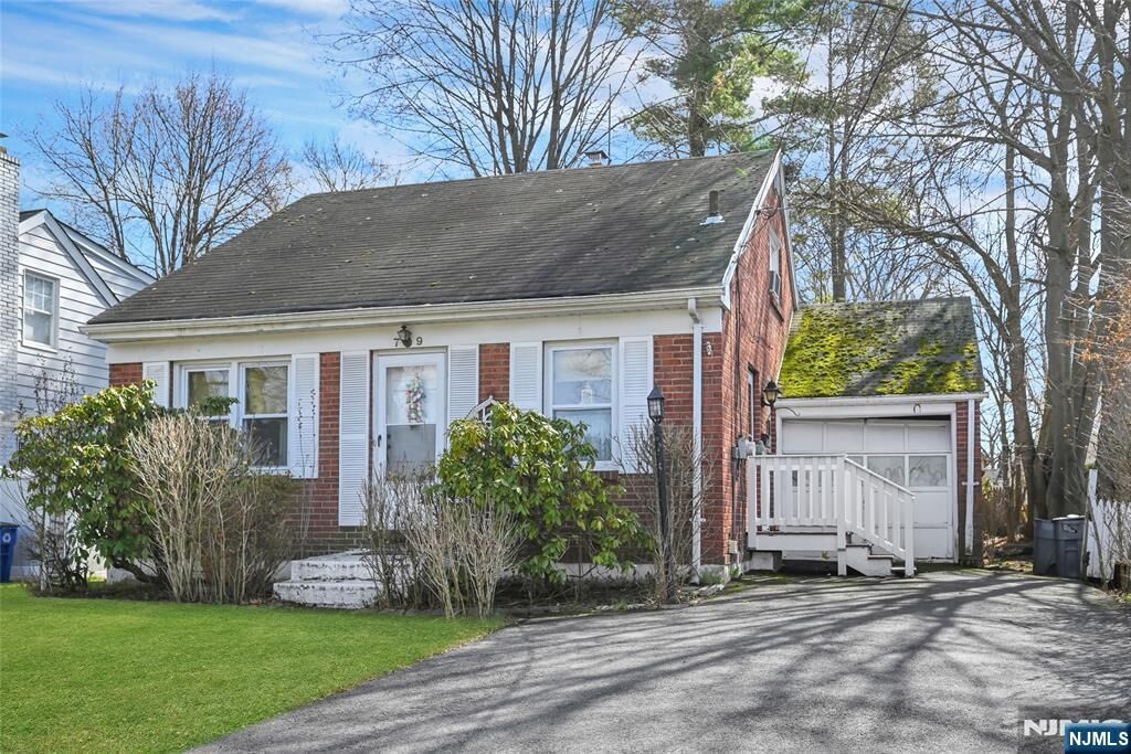 Property Photo:  79 Forest Road  NJ 07628 