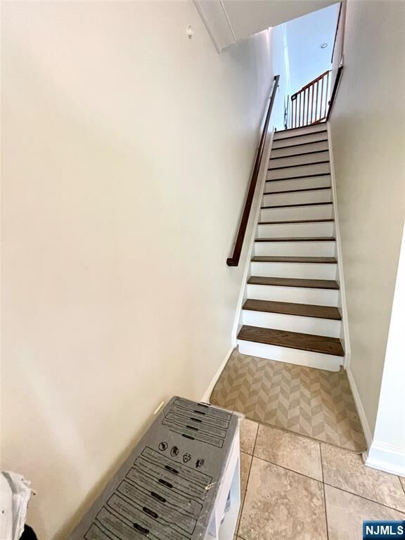 Property Photo:  1625 Paterson Plank Road 18  NJ 07094 