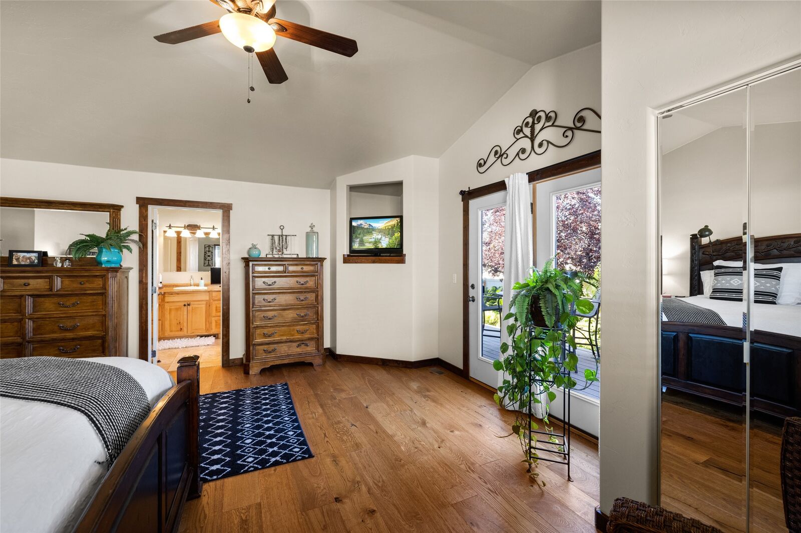 Property Photo: 166 Taelor Road MT 59901