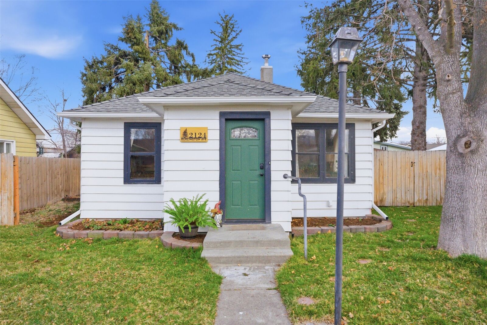 Property Photo:  2124 Burlington Avenue  MT 59801 