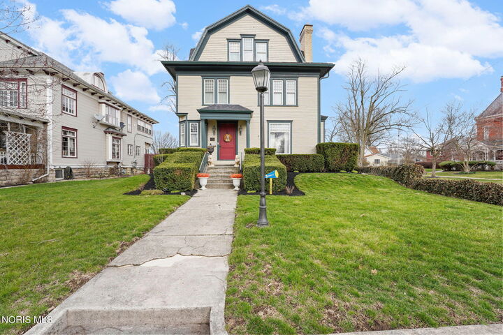 Property Photo:  1041 S Main Street  OH 45840 