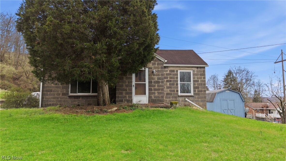 Property Photo: 1506 21st Street WV 26105