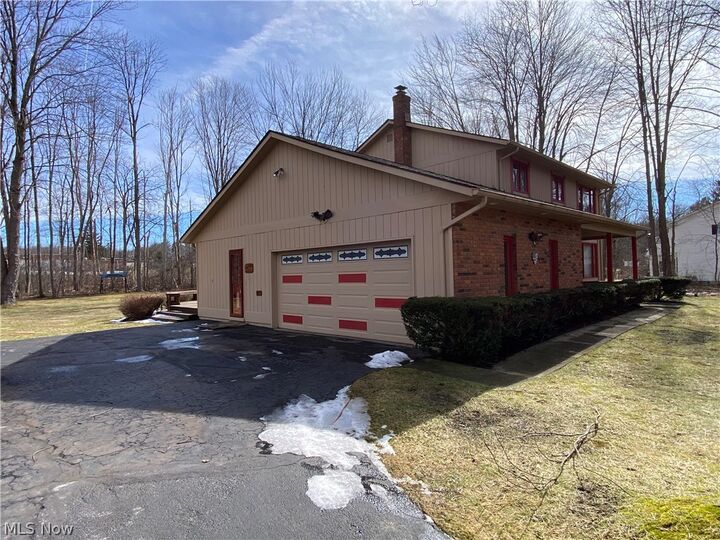 Property Photo:  14789 Hitching Post Lane  OH 44072 