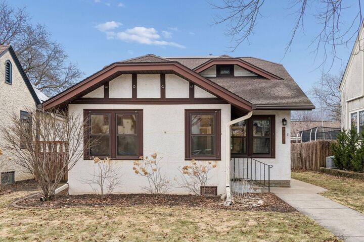 Property Photo:  4727 Nokomis Avenue  MN 55406 