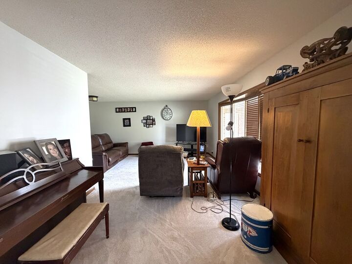 Property Photo:  805 Fairlane Drive  MO 64601 