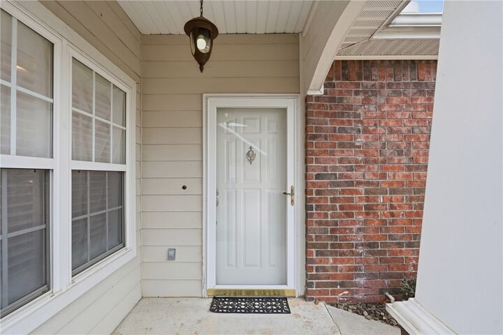 Property Photo: 910 S Dixson Street AR 72758