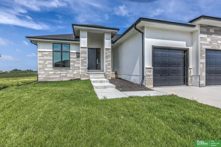 Property Photo:  5708 N 198th Street  NE 68022 