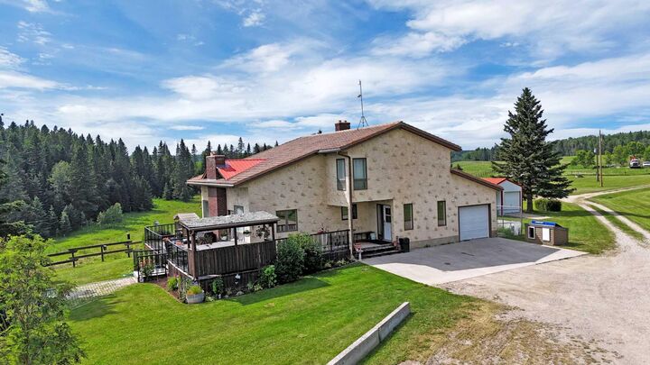 Property Photo: 31442 Range Road 45 AB T0M 1X0