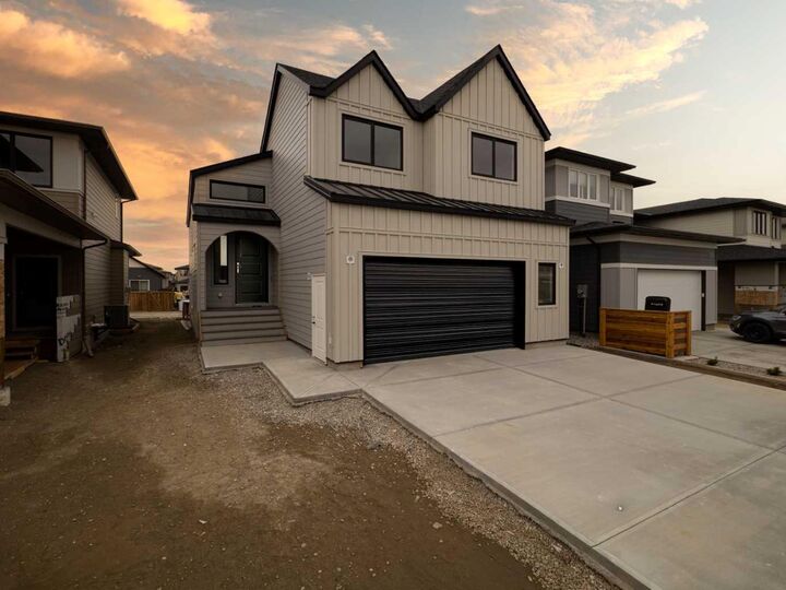 Property Photo: 681 Devonia Road W AB T1J 5W3