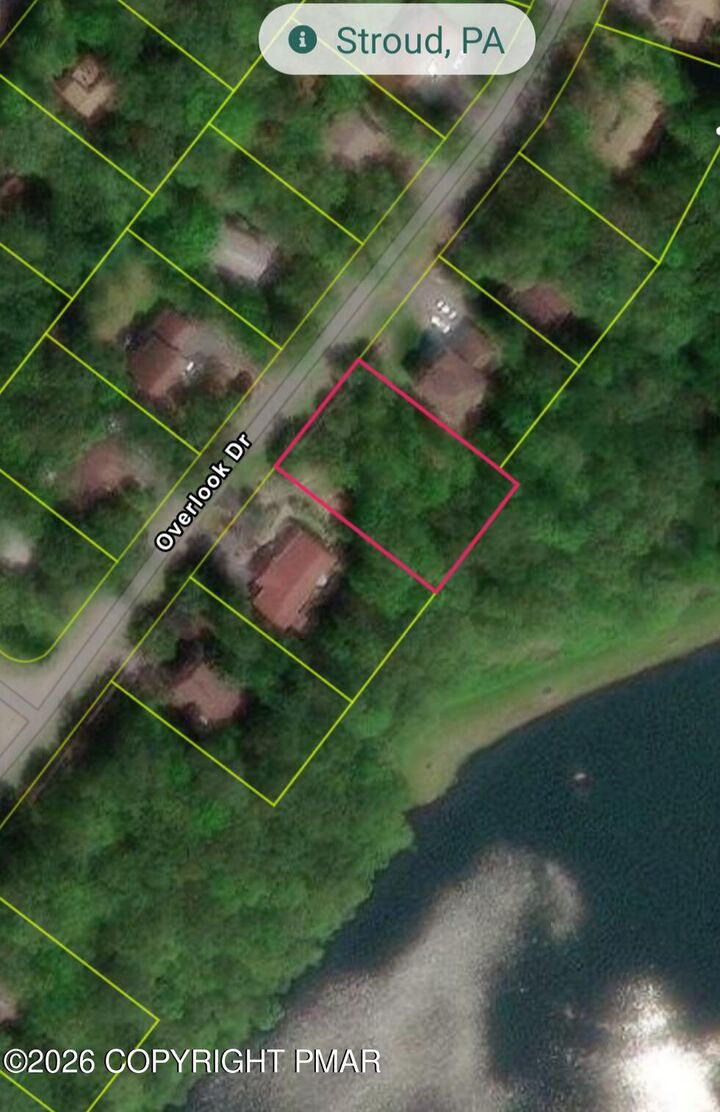 Property Photo: 158 Overlook Dr 158 Drive PA 18301