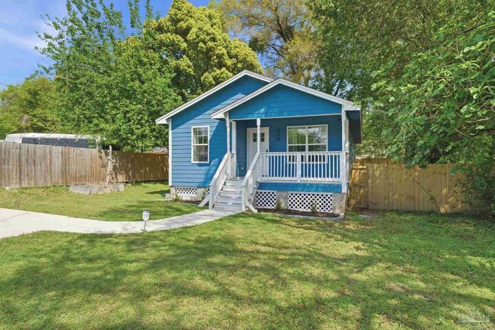 Property Photo: 408 N W St FL 32505