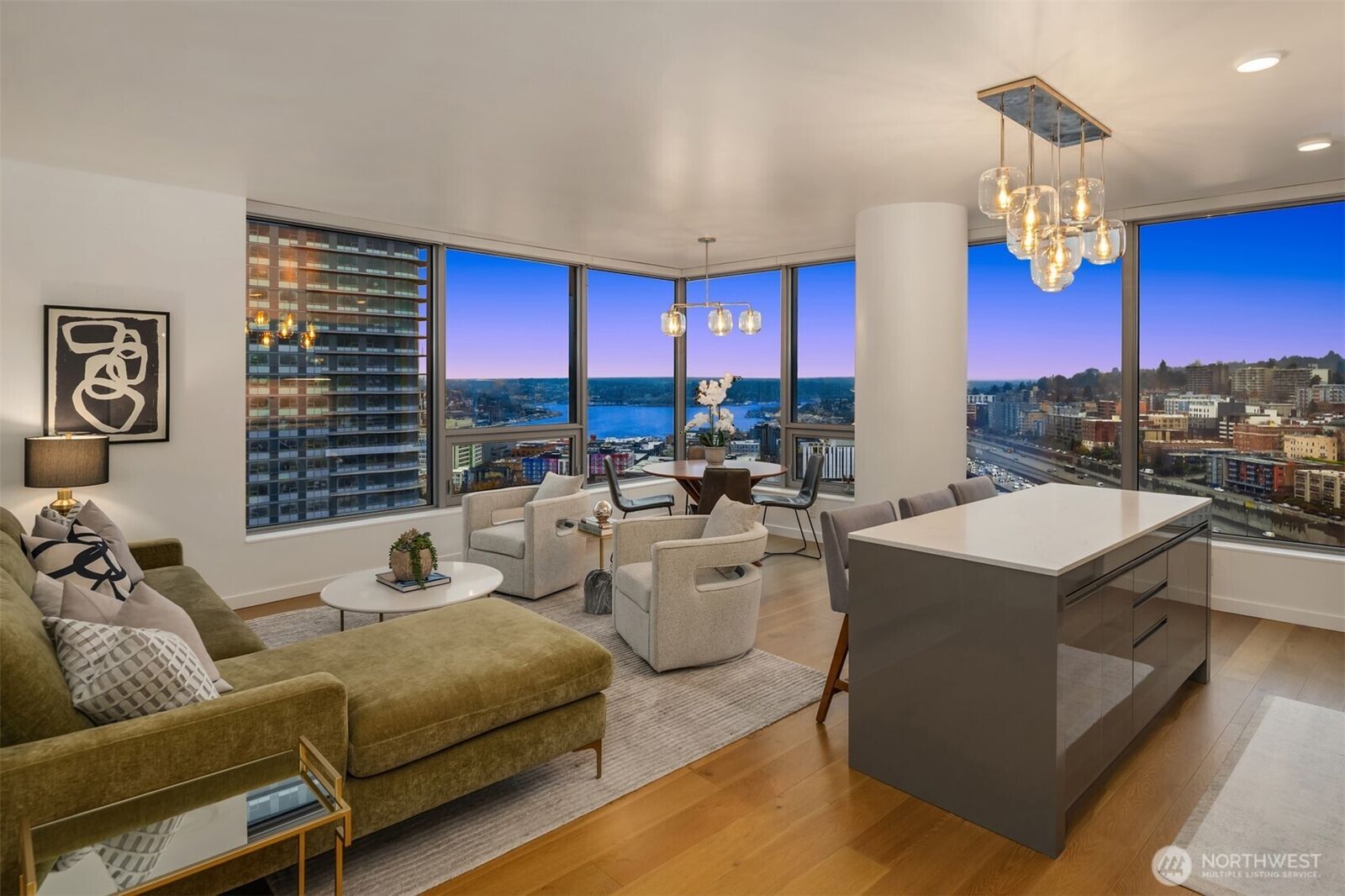 Property Photo:  1808  Minor Avenue 2308  WA 98101 