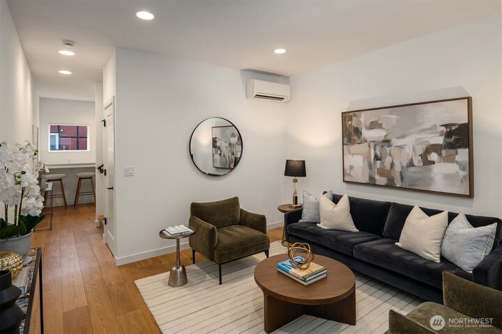 Property Photo:  9553  Ashworth Avenue N B  WA 98103 