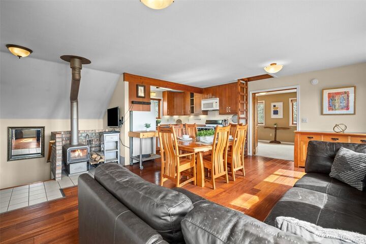 Property Photo:  411 E Axton Road  WA 98226 