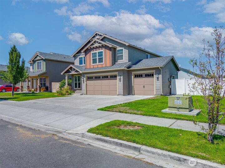 Property Photo:  4712  Badger Street  WA 98837 