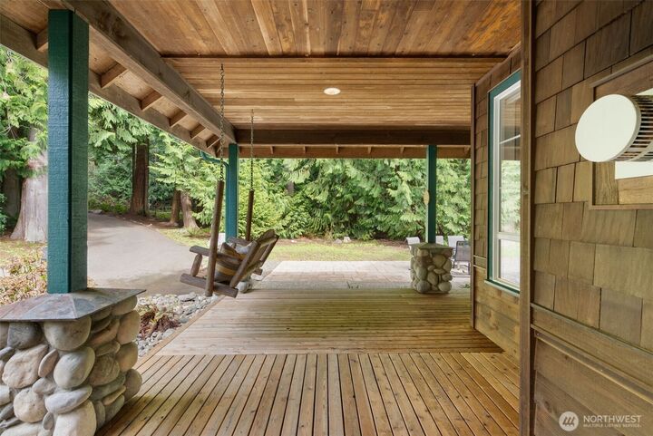 Property Photo: 7139 NE Dolphin Drive WA 98110