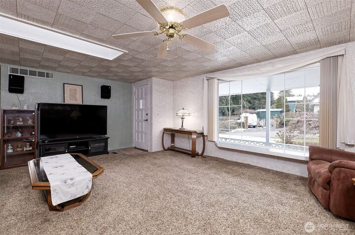 Property Photo:  2028  Ferry Street  WA 98584 