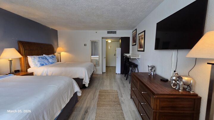 Property Photo:  19201 Collins Avenue 105  FL 33160 