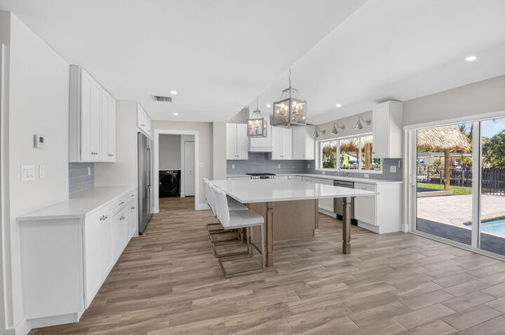 Property Photo:  1254 SW 4th Court  FL 33432 