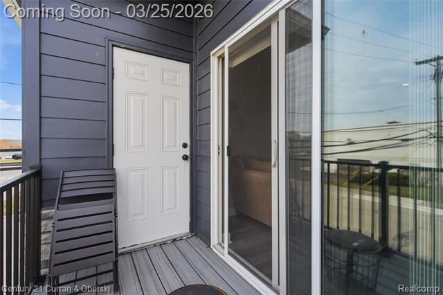 Property Photo:  1241 E Woodward Heights Boulevard 5  MI 48030 