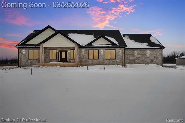 Property Photo:  1546 Ashley Lane  MI 48002 