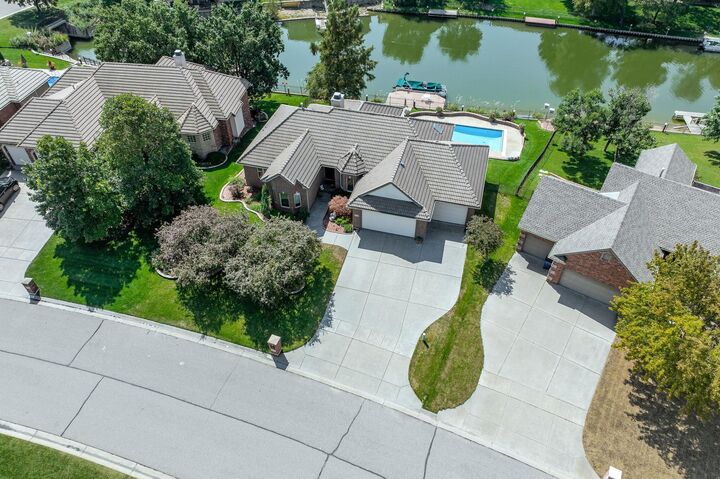 Property Photo:  3209 W Bayview St  KS 67204 