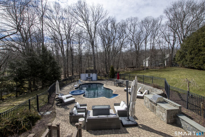 Property Photo: 3 Crescent Lane CT 06611