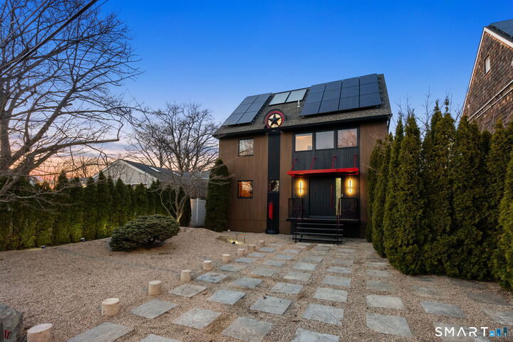 Property Photo:  17 Seabreeze Place  CT 06854 