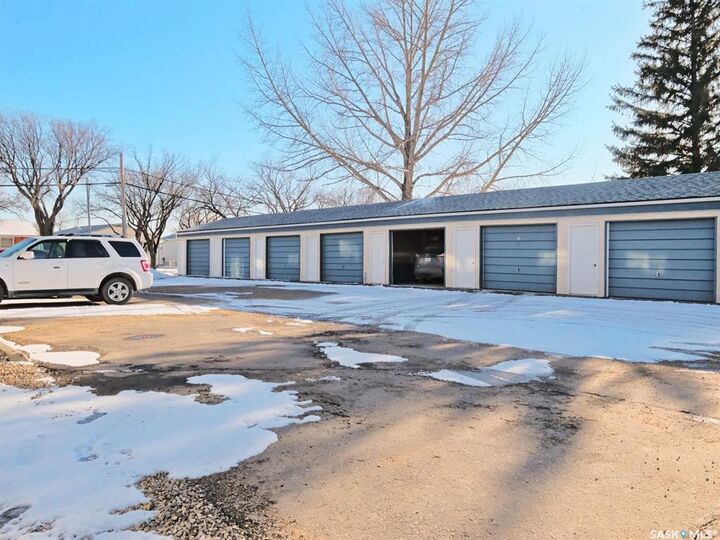 Property Photo: 305 1st Street W 201 SK S0L 2V0