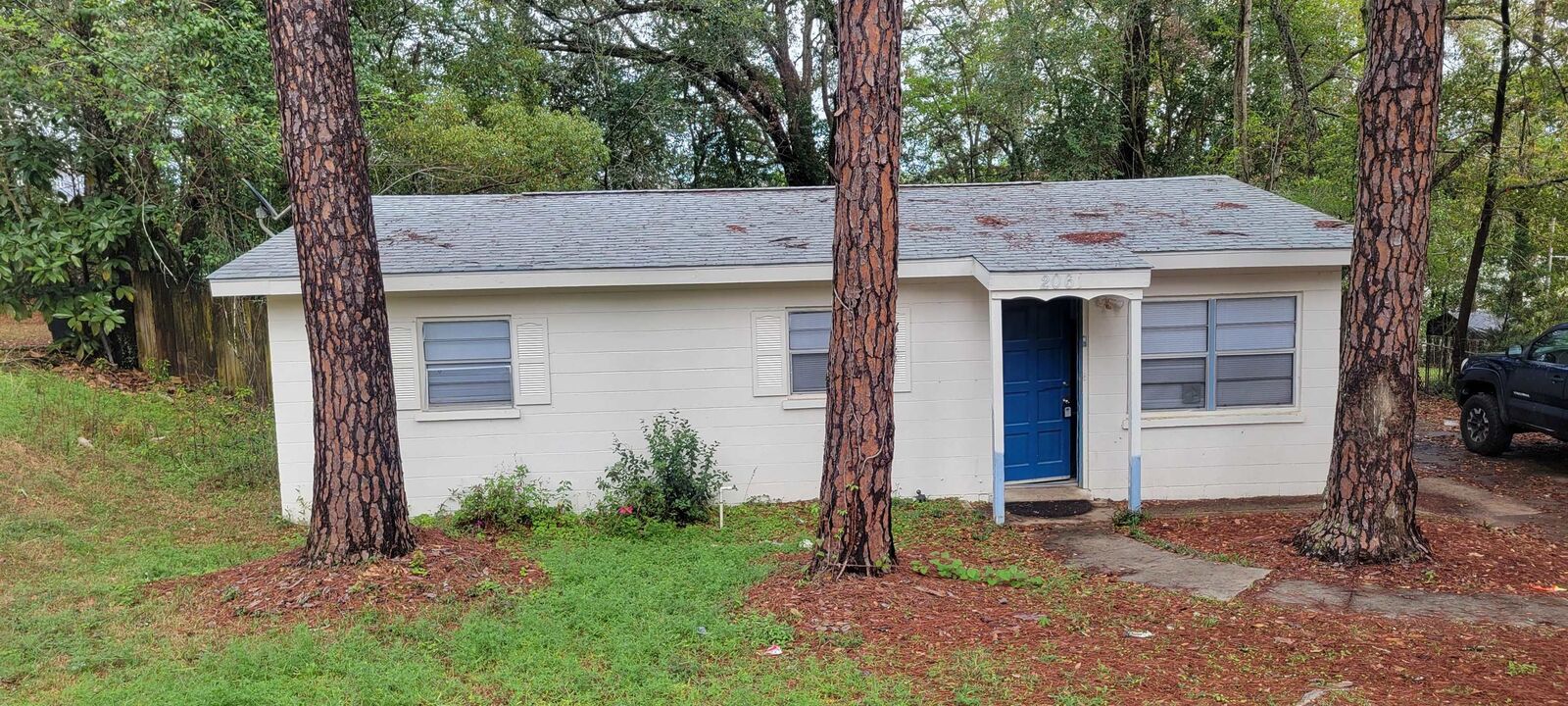 Property Photo: 2061 Warwick Street FL 32310