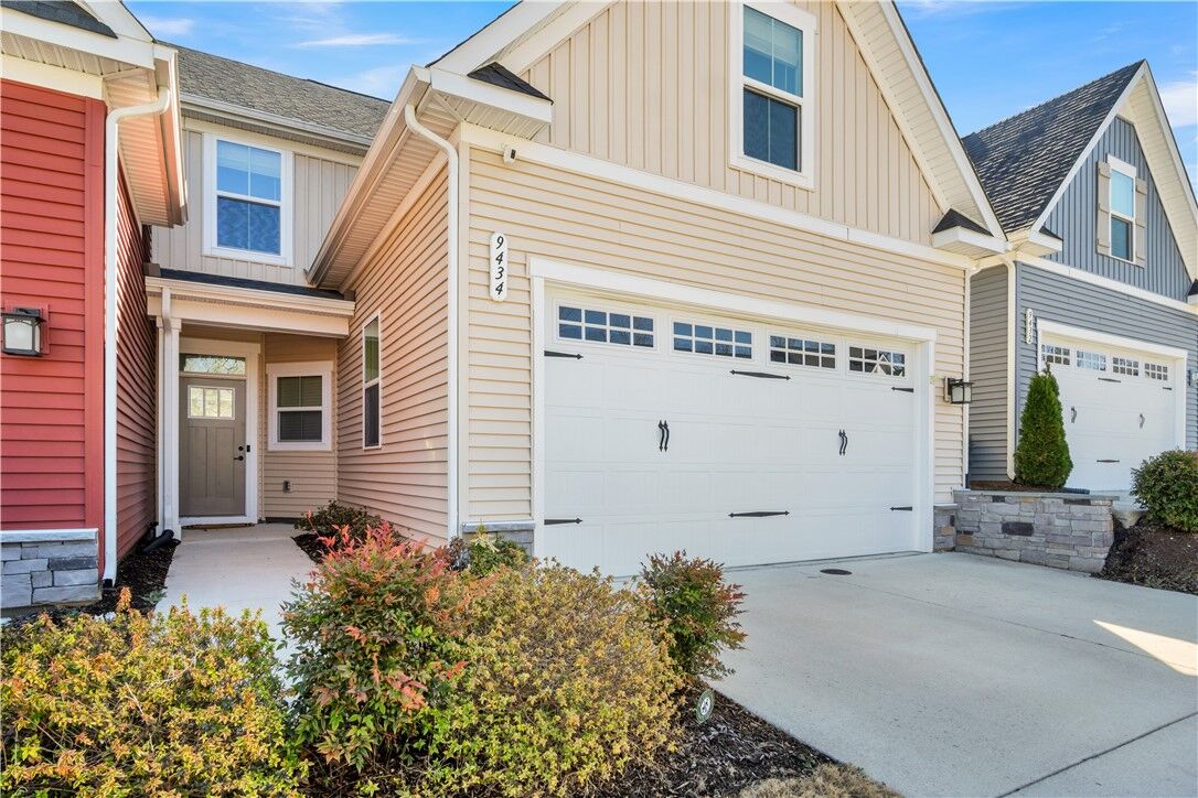 Property Photo: 9434 Astilbe Lane VA 23168