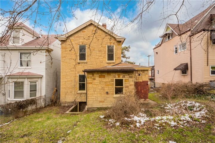 Property Photo: 208 Linnview Ave. PA 15210