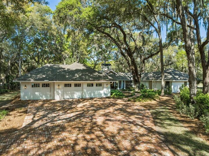 Property Photo: 11 Red Maple Road FL 32034