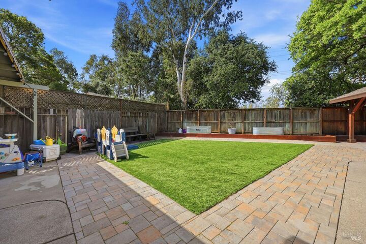 Property Photo: 164 Fulton Place CA 95492